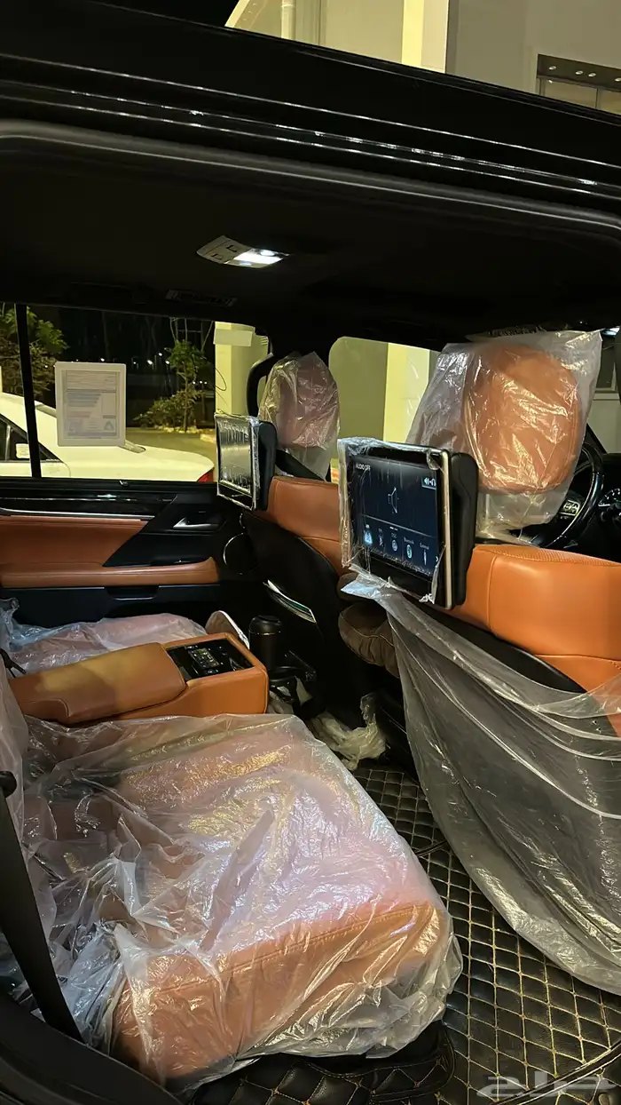 لكزس LX 2020 اسود 11