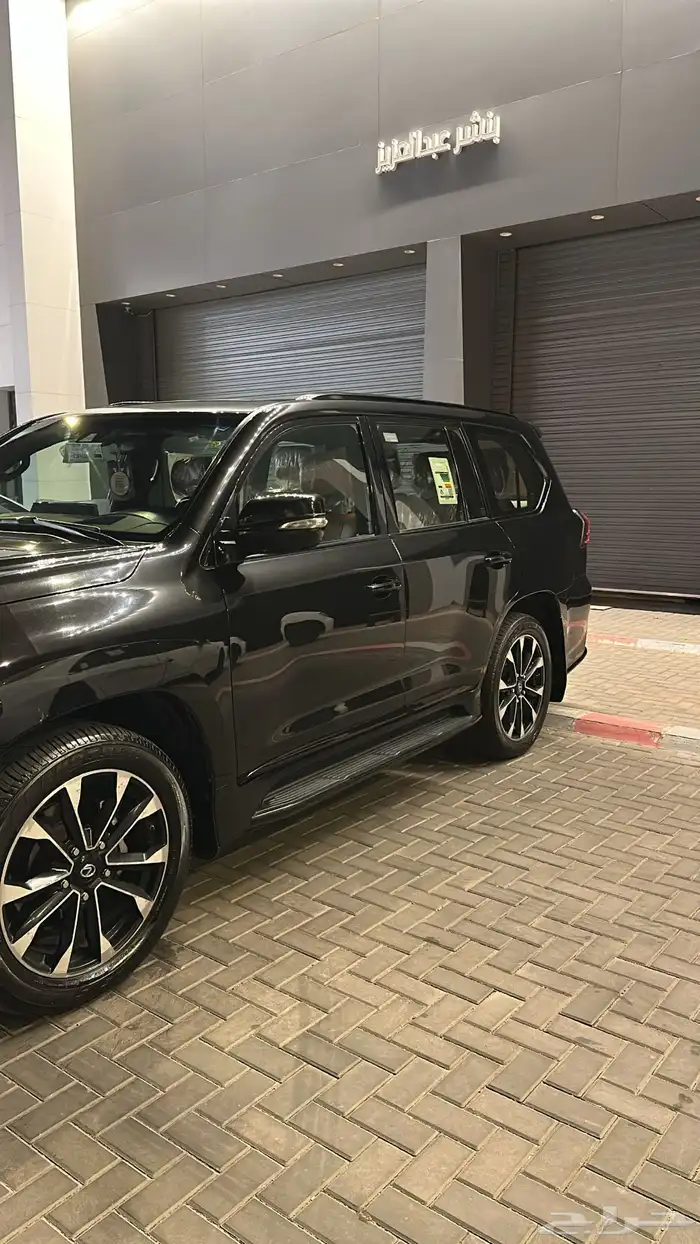 لكزس LX 2020 اسود 3