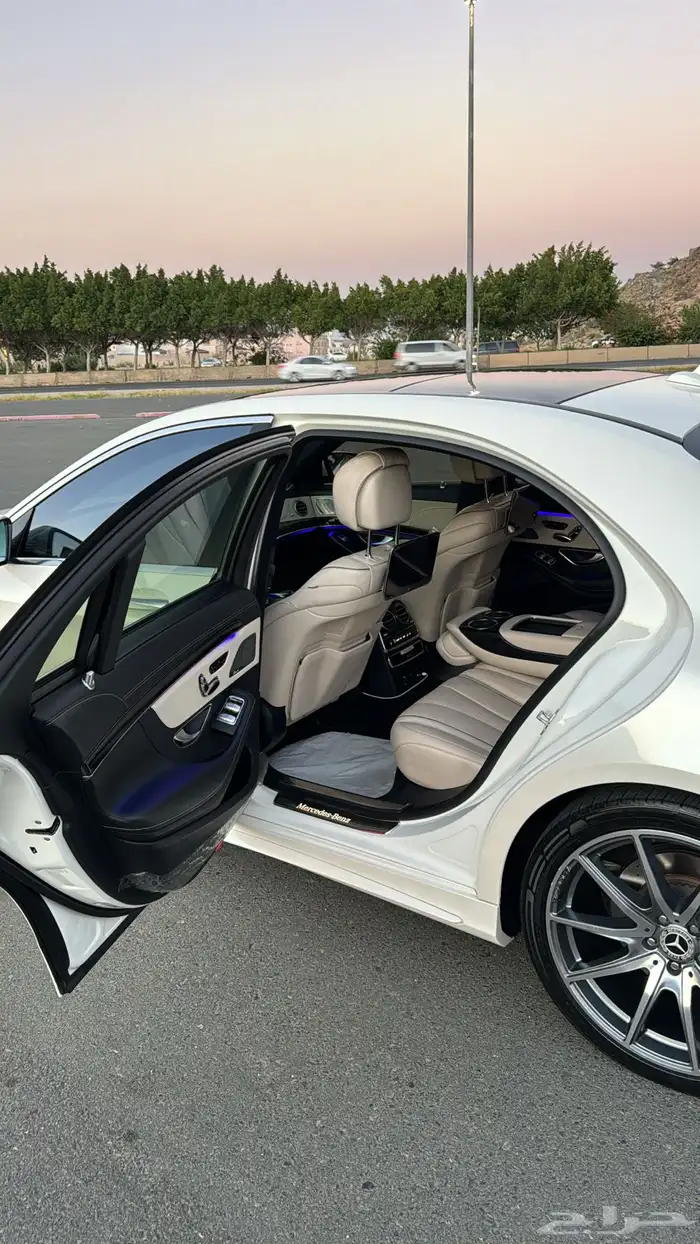 مرسيدس 2018 جفالي s560 فل كامل AMG 10