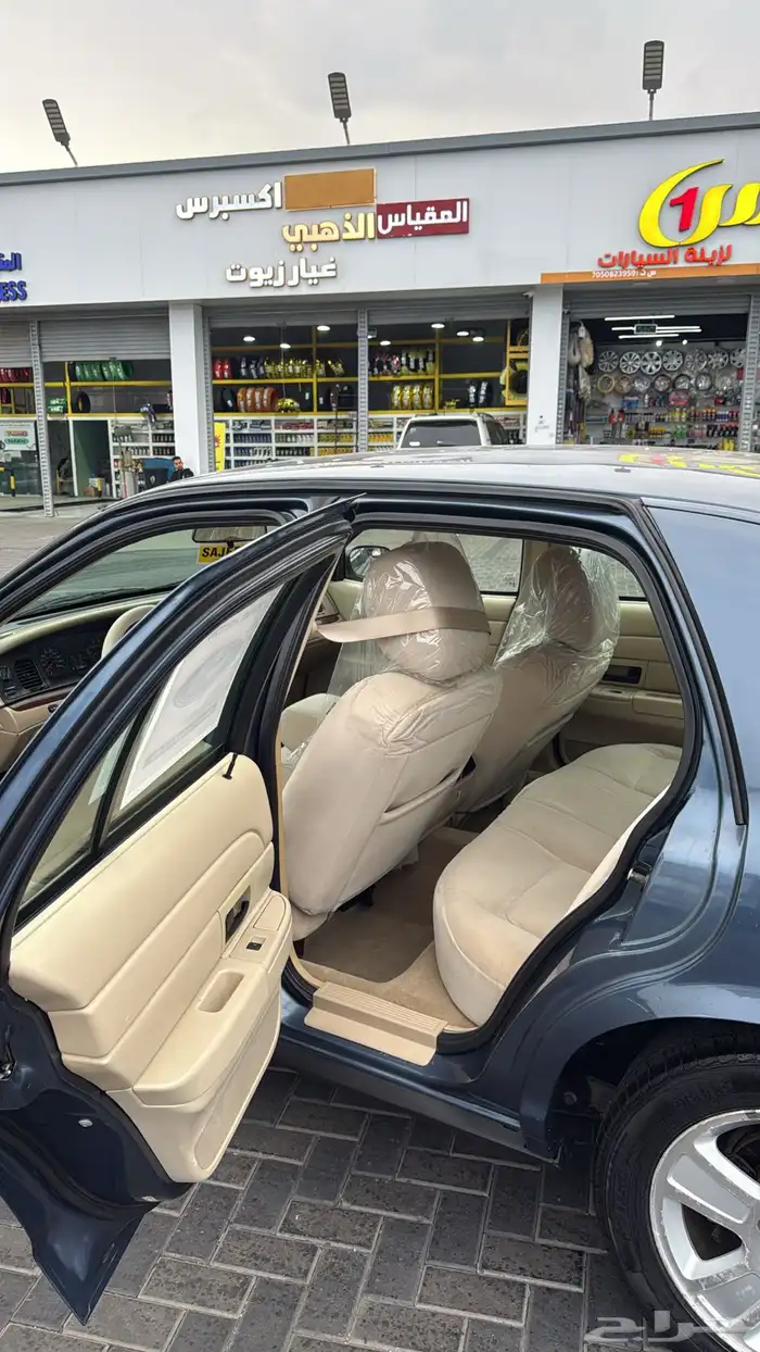 فورد فكتوريا 2011 13