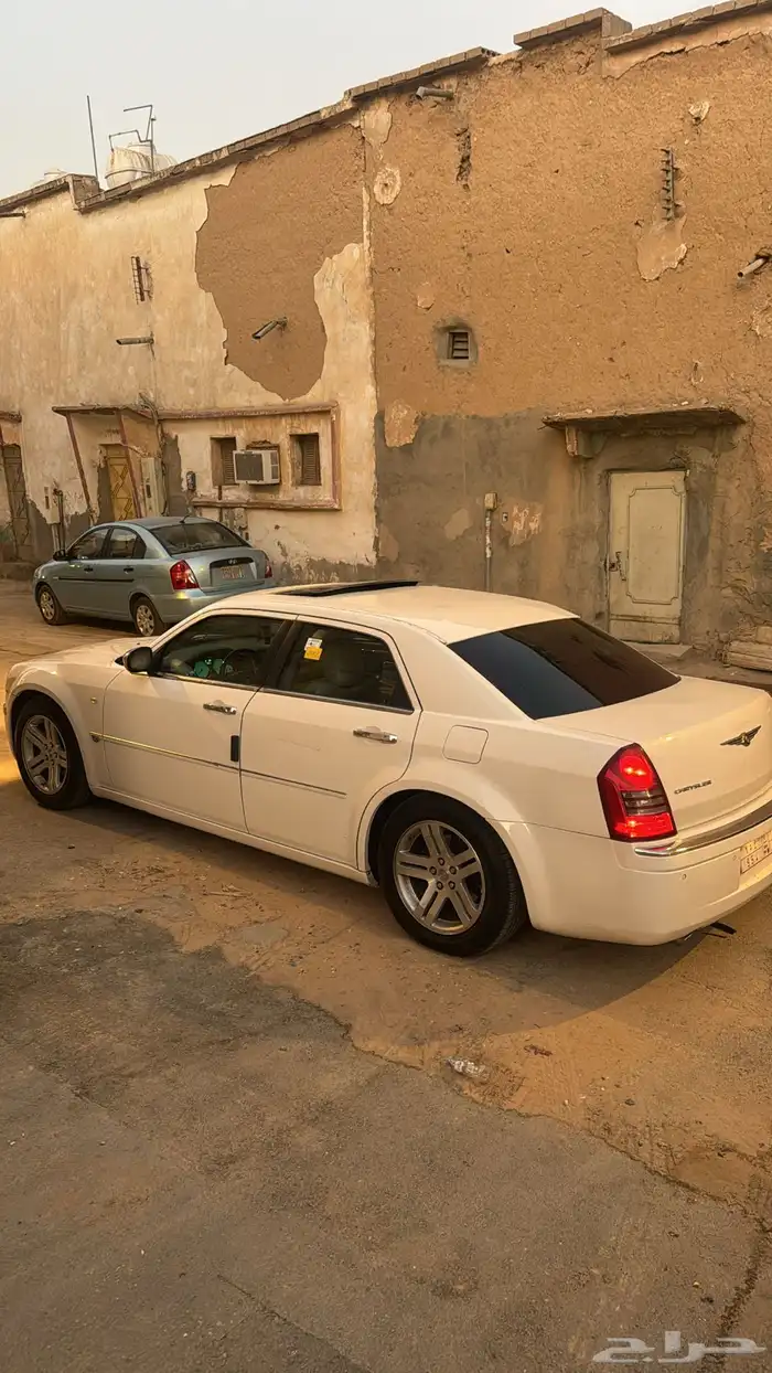 كرايزلرسعودي ماشي 200 الف على الشرط 1