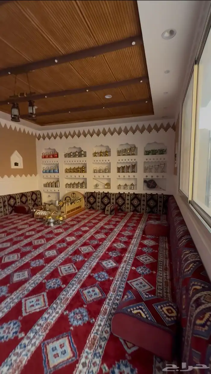 للبيع دورين ارضيات معزولات واربع شقق علويه 2
