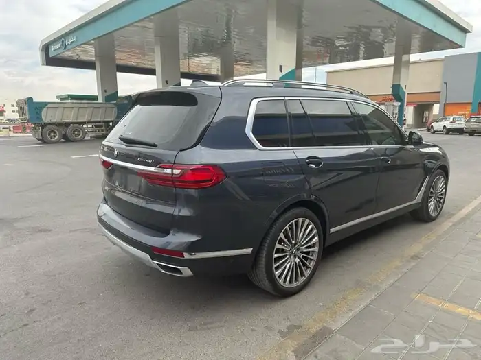 جيب عائلي BMW-X7 بحالة ممتازة موديل 2021 ممشى قليل 12