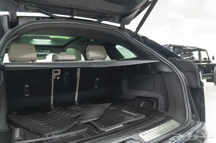 رانج روفر فيلار Range Rover Velar P250 S موديل 2022 18