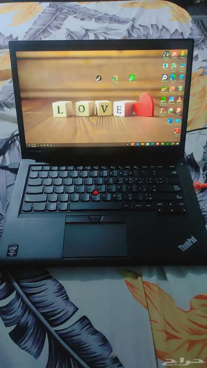 لاب توب لينوفو شاشة لمس 4