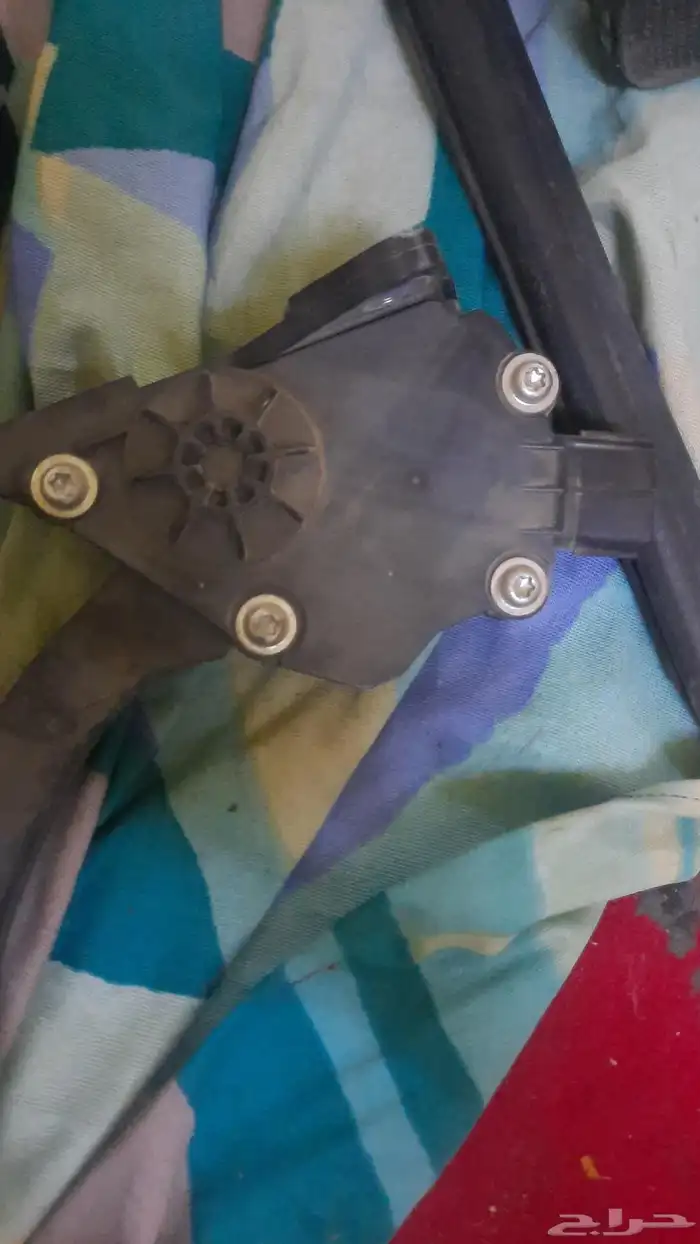 للبيع دعسه حق كورولا من 2008 لين 2011 3