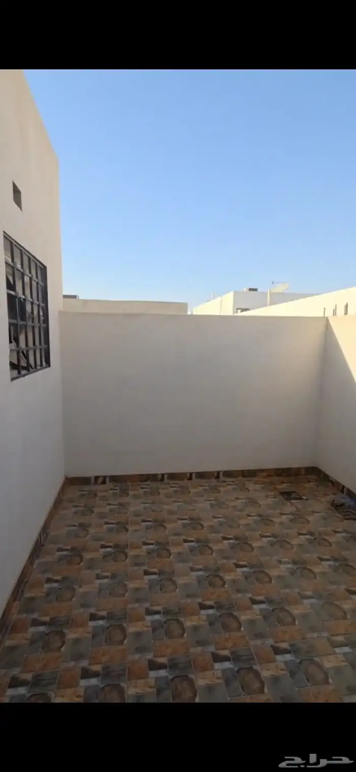 شقة للإيجار حي الروضة 0