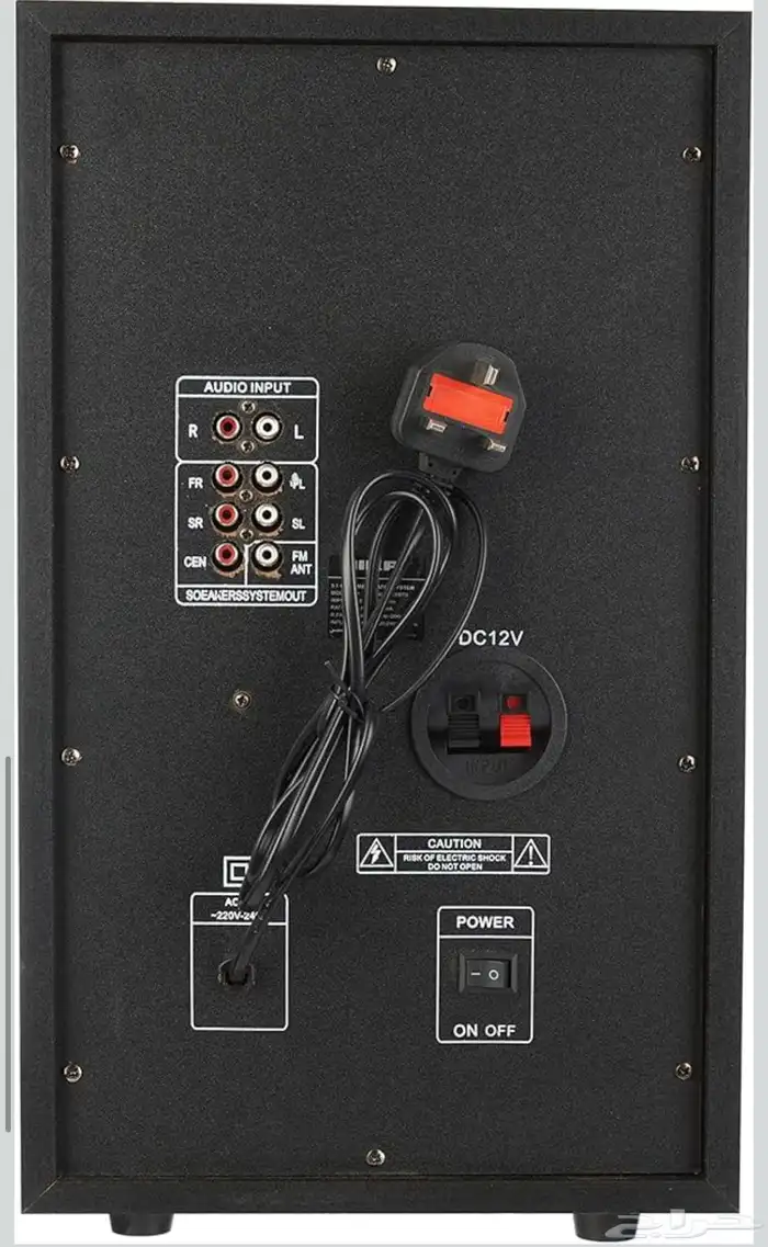 مكبر صوت مكون من 5 مكبرات ومضخم صوت لانظمة المسرح المنزلي من 2