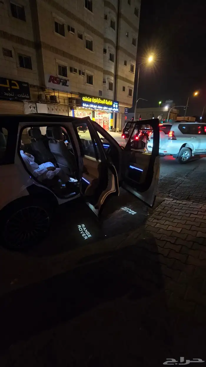 السلام عليكم تركيب لد داخلي64 لون رنج روفر فوج موديل 2020 حي 7