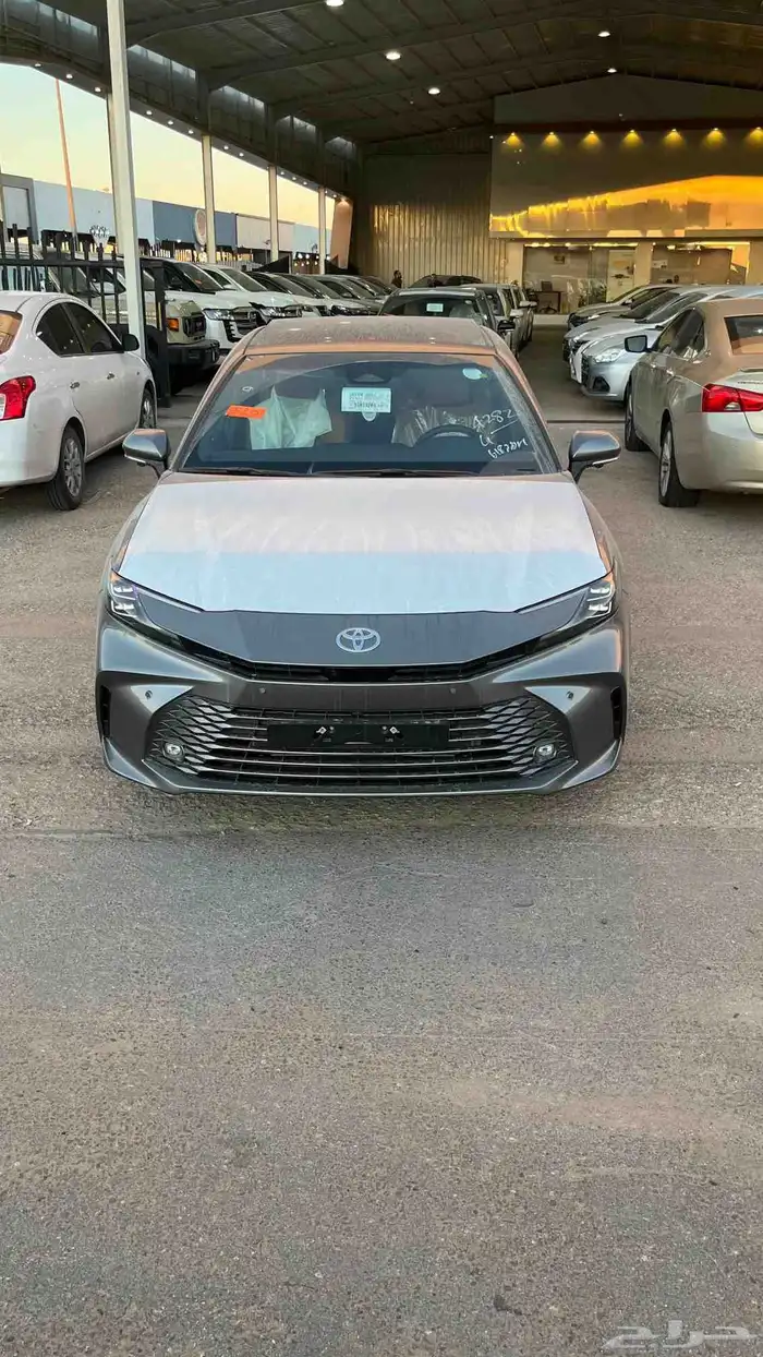 تويوتا كامري لومير هايبرد 2025 3
