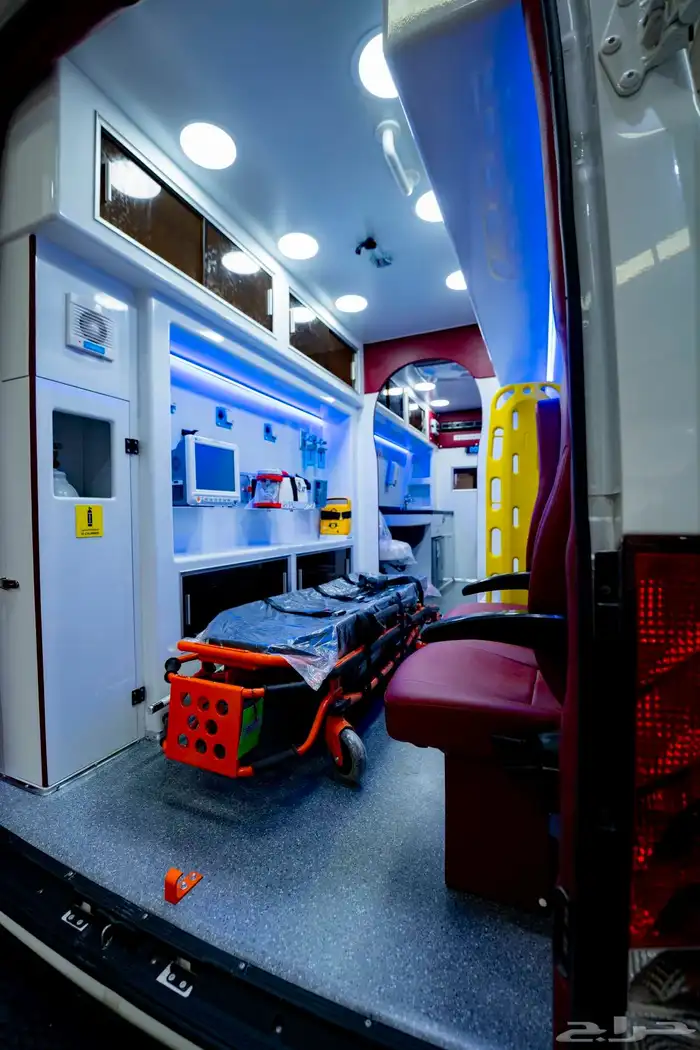 سيارة إسعاف و عيادة متنقلة ايفكو - توريد و تجهيز حسب الطلب 5