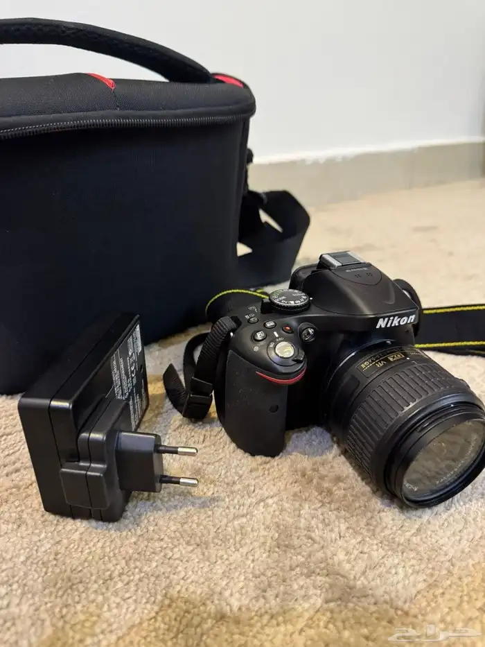 كاميرا Nikon نيكون D5200 شبة جديدة 2