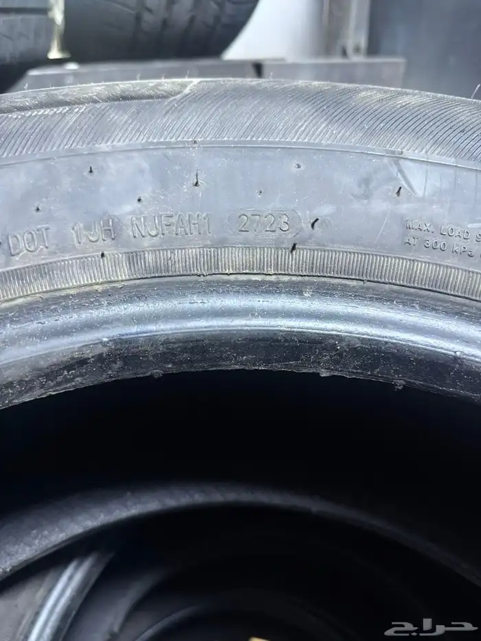 245 65 17كفرات مستخدم نضيف جدا  ومشروطة ت 23 27 اسبوع 3