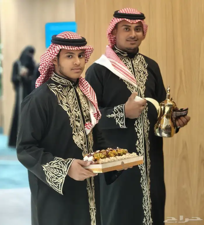 قهوجي وصبابين ومضيف 0