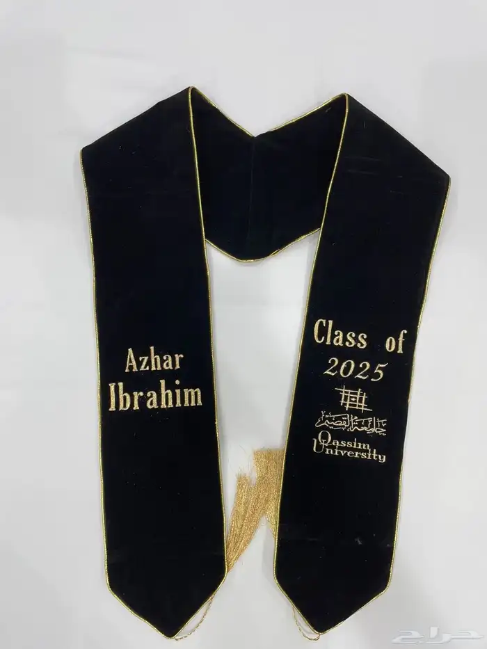 تصاميم وتطريز قبعات ووشاحات تخرج بتفاصيل فاخرة ولمسات أنيقة 9