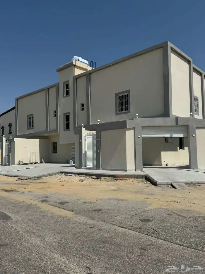 شقق تمليك وملاحق للبيع 1