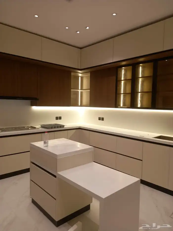 فني المنيوم تفضل شبابيك و ابواب ومطابخ وصيانةجميع اعميل 8