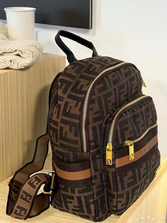 شنطة ظهر ماركة فندي هاي كوالتي شامل التوصيل والشحن 1