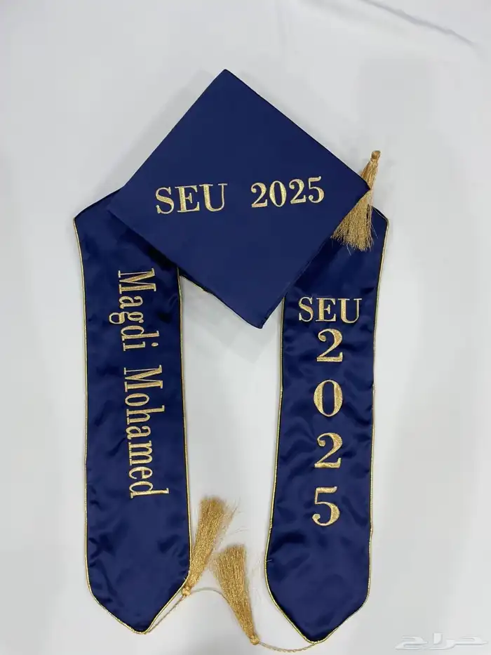 تصاميم وتطريز قبعات ووشاحات تخرج بتفاصيل فاخرة ولمسات أنيقة 6