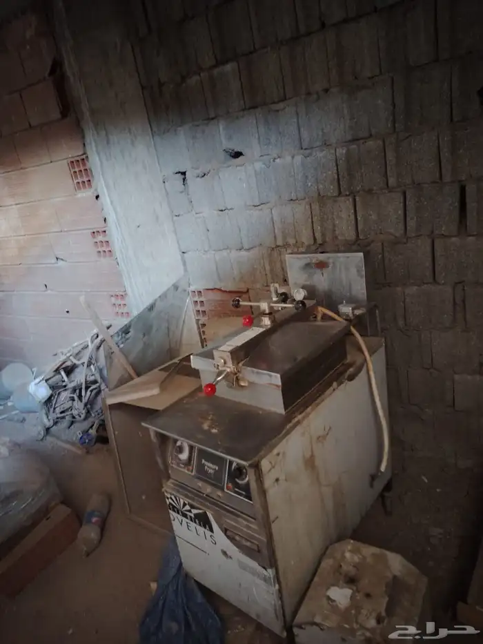 مكينة برست   بطاطس   عجانه   مدخنه   مغاسل   ثلاجة عرض 26