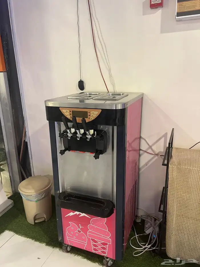 للبيع آلة آيس كريم احترافية   ثلاث فتحات 0