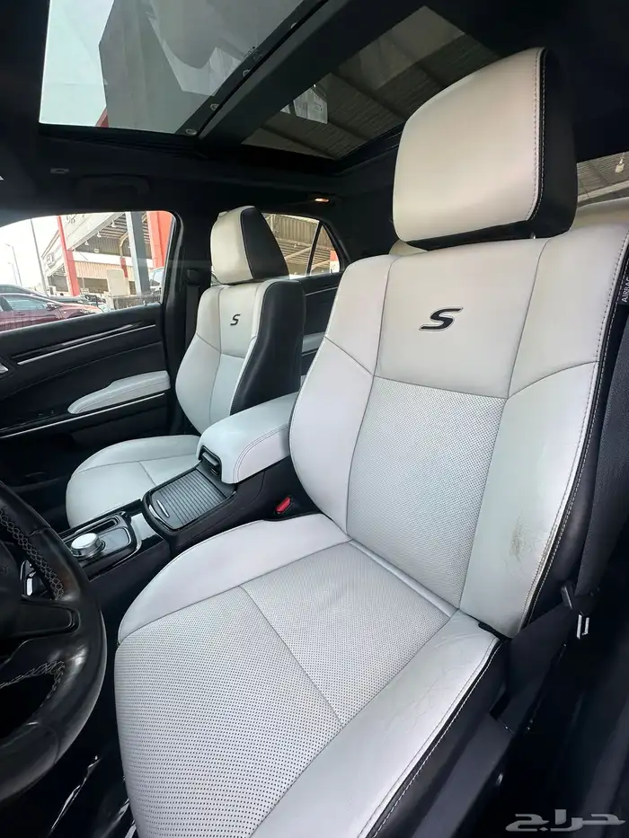 كرايسلر C 300 2019 سعودي المتحده للسيارات 16