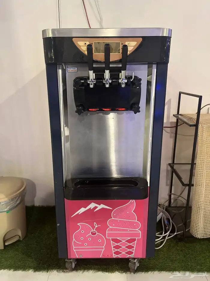للبيع آلة آيس كريم احترافية   ثلاث فتحات 3