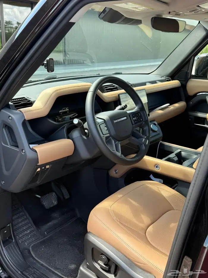 للبيع ديفندر 2025 - V4 شبه اصفار داخليه جملي وارد كندا 6