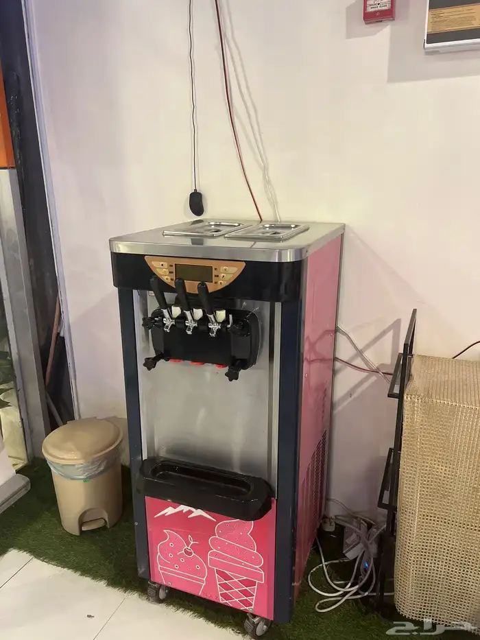 للبيع آلة آيس كريم احترافية   ثلاث فتحات 1