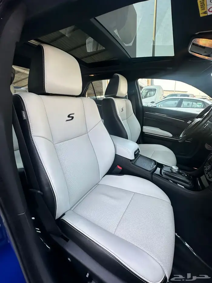 كرايسلر C 300 2019 سعودي المتحده للسيارات 14