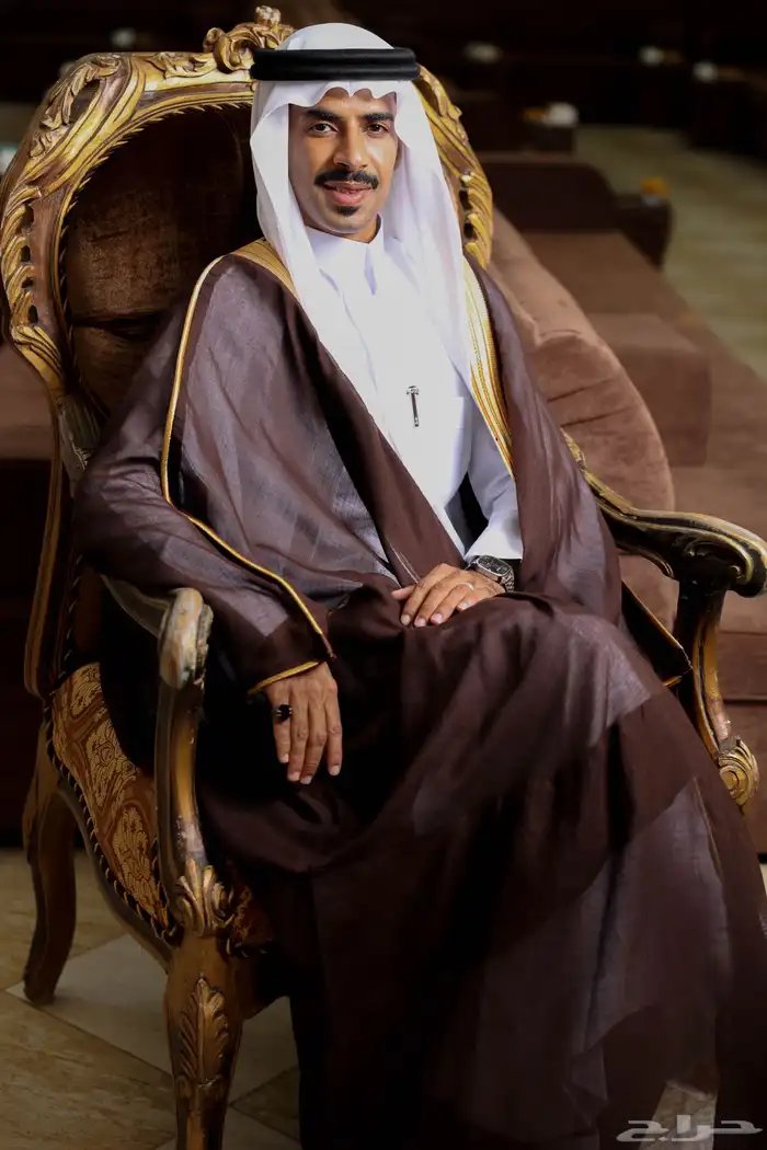 مصور فوتوغرافي . 9