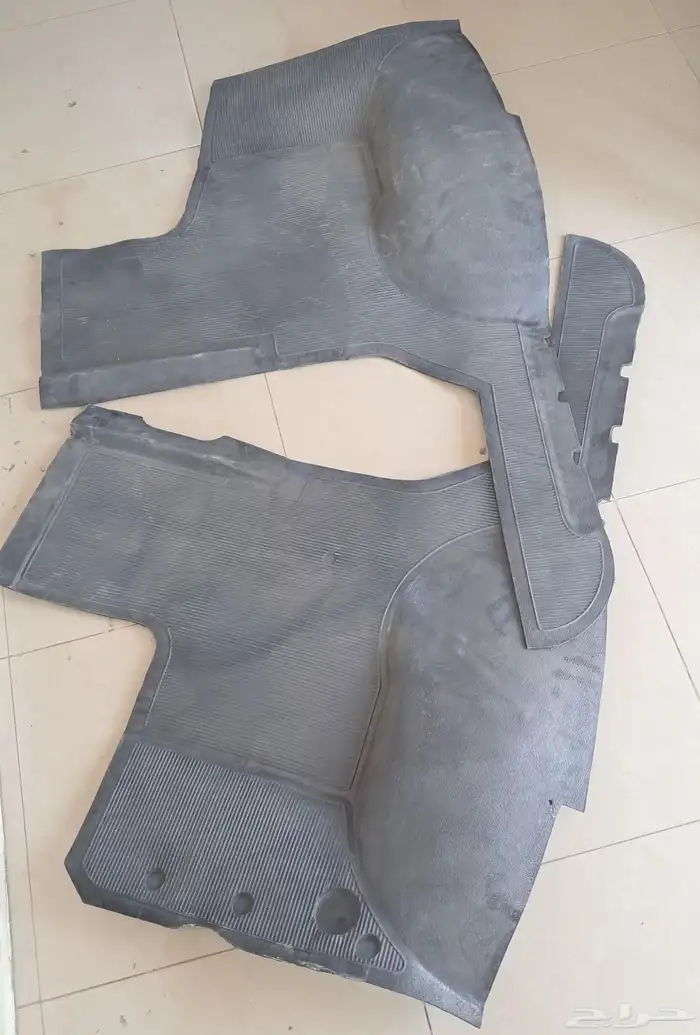 فرشة ارضية مرسيدس بوز 0