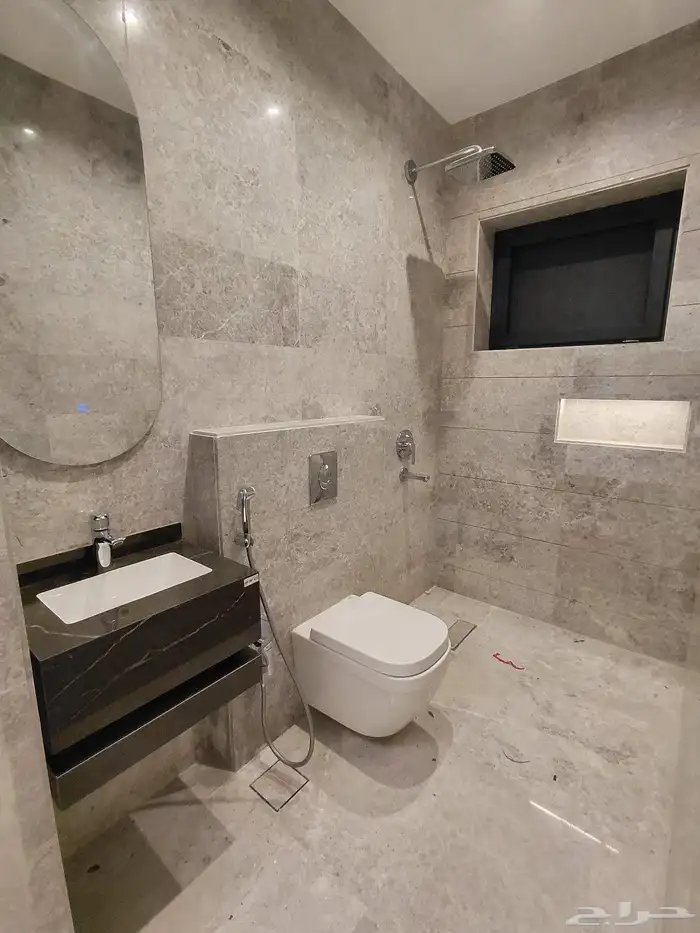 متخصصون في أعمال السباكه والكهرباء 1