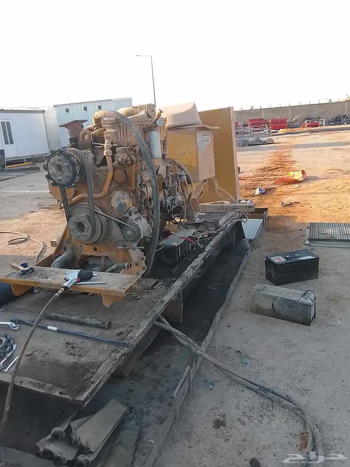 معلم كهرباء ديزل شويل شاحنه مولدات شغل داخل الورشه وخارج 1