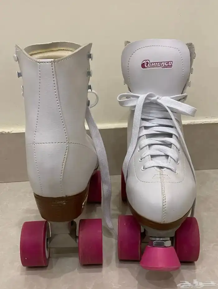 حذاء تزلج رباعي العجلات 2