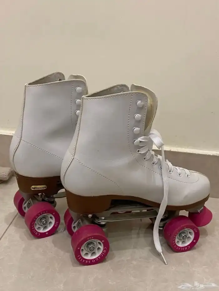 حذاء تزلج رباعي العجلات 3