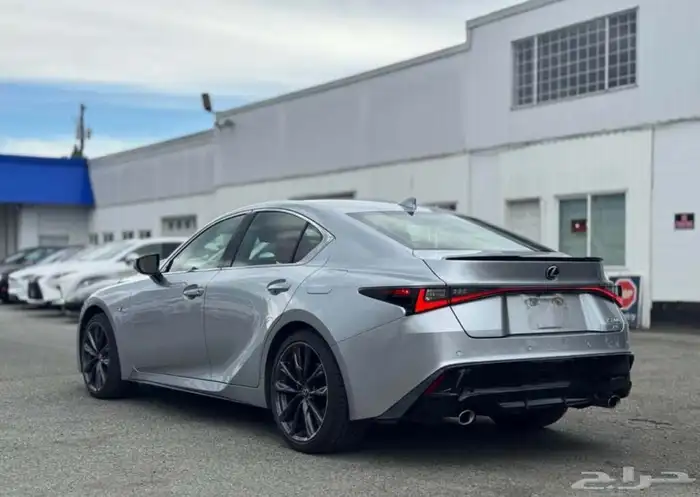 2023 Lexus IS 300 3