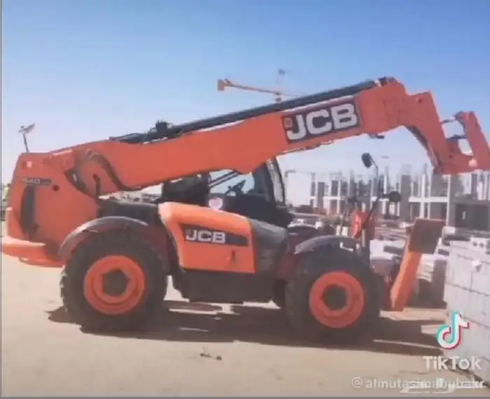 للإيجار رفعات شوكيه بجميع أنواعه وجي سي بي وبوبكات وكرينات 2