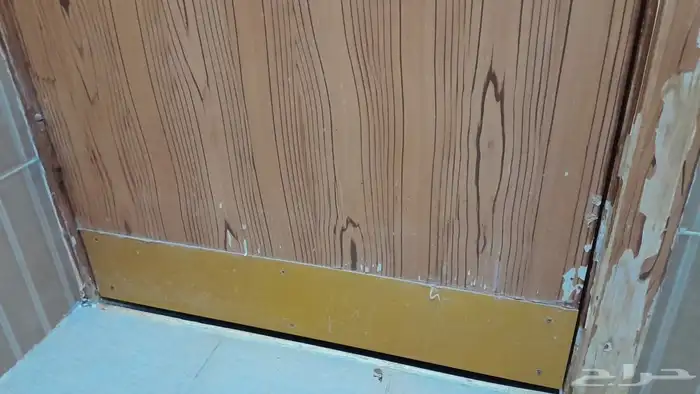 ترميم ابواب خشب 1