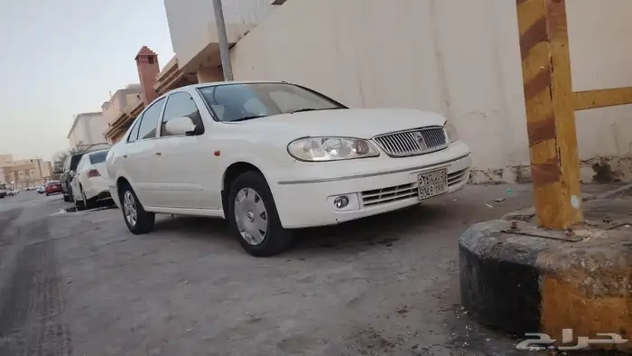 نيسان صني 2004 نظيفه استخدام شخصي للبيع 13000 لصراع للبيع 1