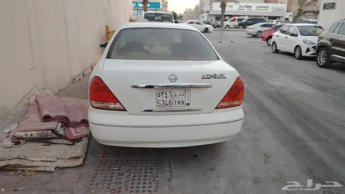 نيسان صني 2004 نظيفه استخدام شخصي للبيع 13000 لصراع للبيع 9