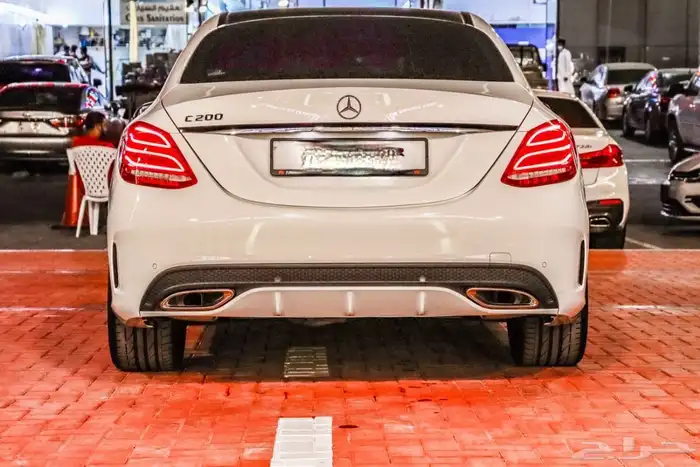 مرسيدس C200 خليجي موديل 2018 موجودة بدبي 5