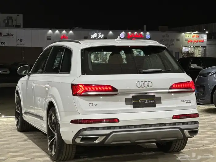 اودي Q7 S line موديل 2023 4