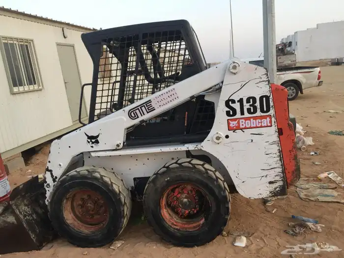 للإيجار رفعات شوكيه بجميع أنواعه وجي سي بي وبوبكات وكرينات 3