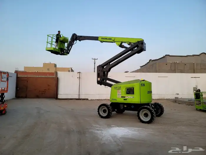 مانلفتات وسيزرلفتات روافع مقصية كهرباء ديزل للايجار 3
