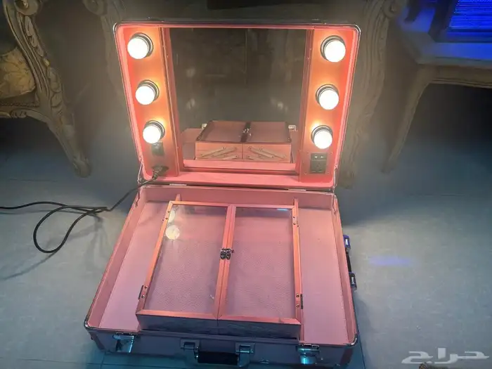 شنطة مكياج 1