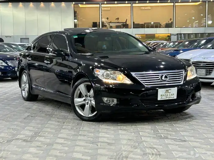لكزس - LS460 L - 2011 - ( بحاله ممتازه ) 2