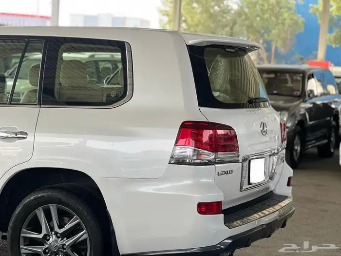 سعودي وكالة 2014.. Lexus 28