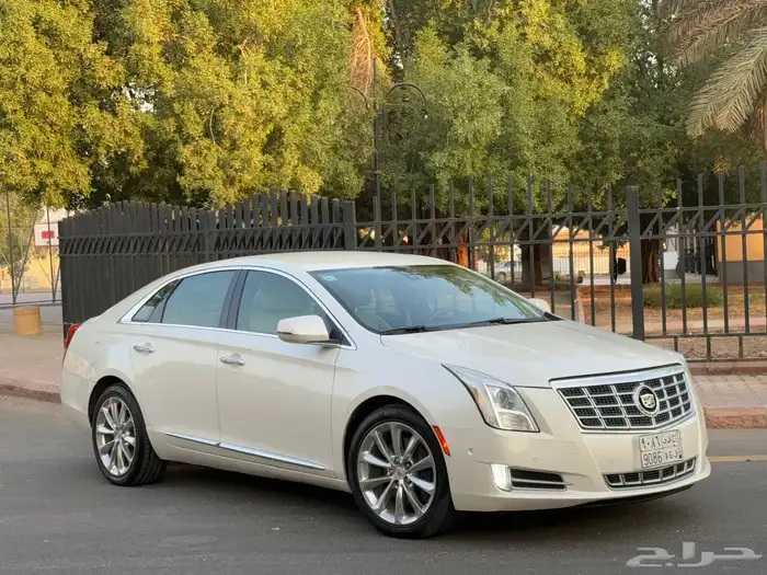 كاديلاك XT5 2014 ( بحالة الوكالة ) 40