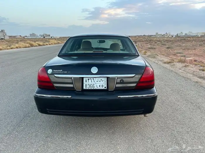 جراند ماركيز 2010 اسود ملكي 7